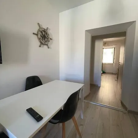 Daire Centralissimo-a Due Passi Dal Mare!